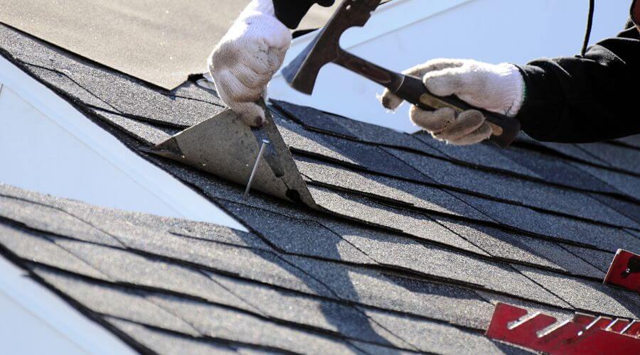 Professional gutter cleaning in Ripon, CA
